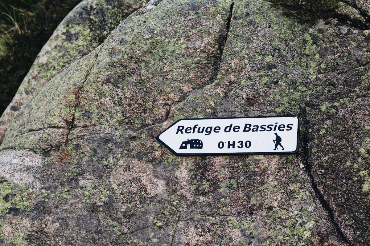 pas plat montagne vient repère